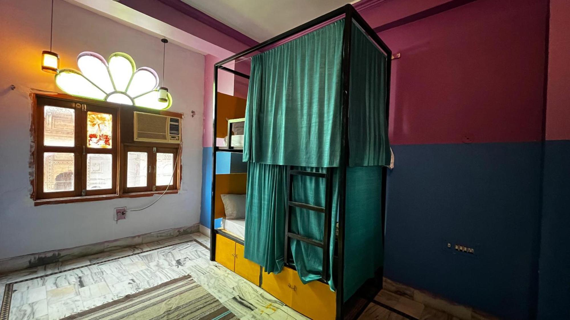 Safar Hostel Puškar Exteriér fotografie