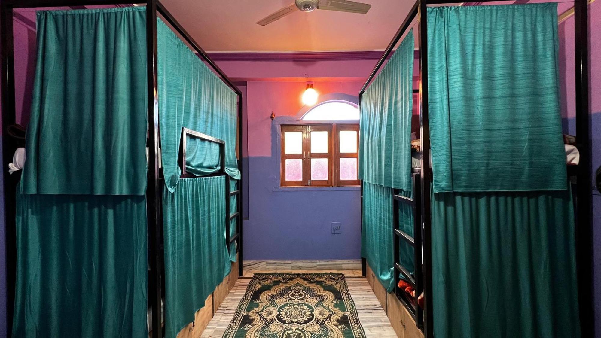 Safar Hostel Puškar Exteriér fotografie