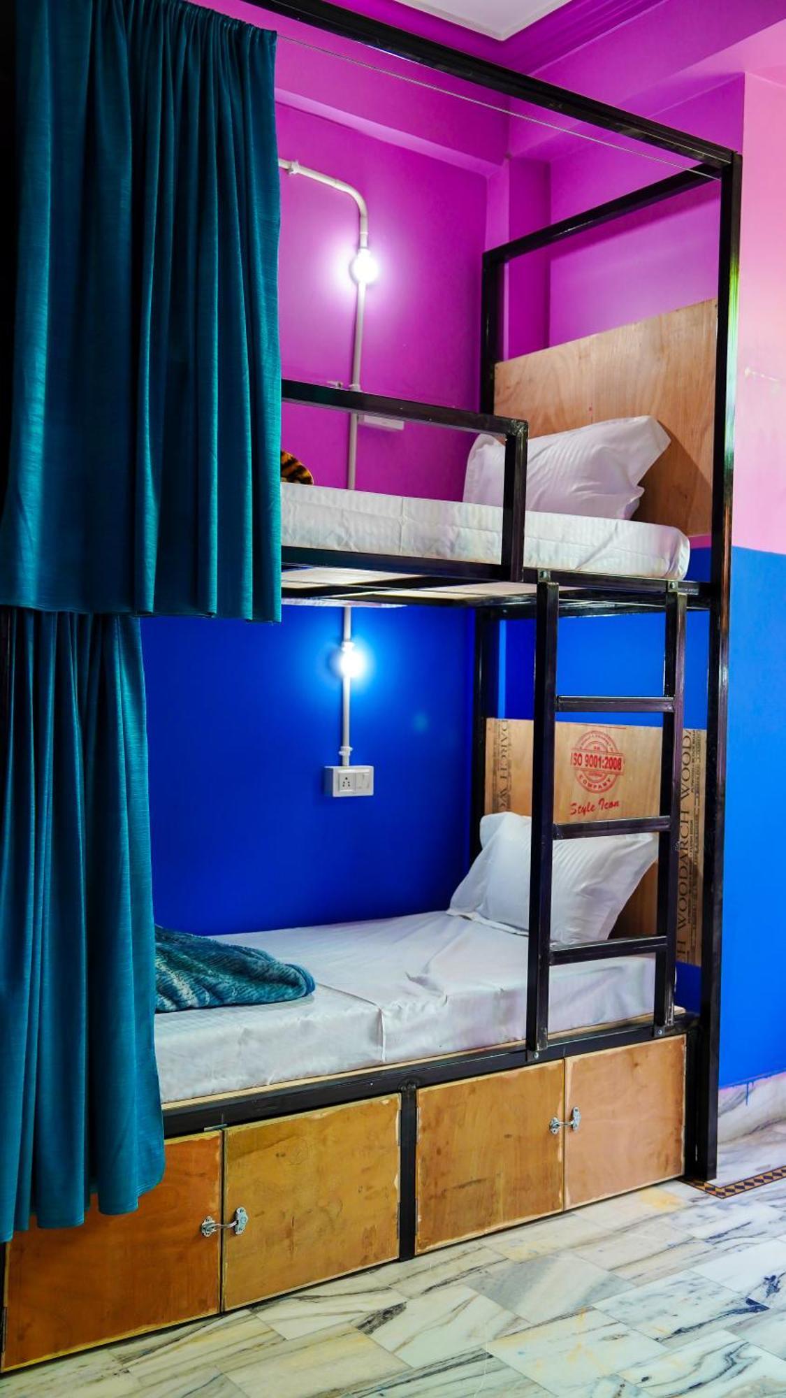 Safar Hostel Puškar Exteriér fotografie